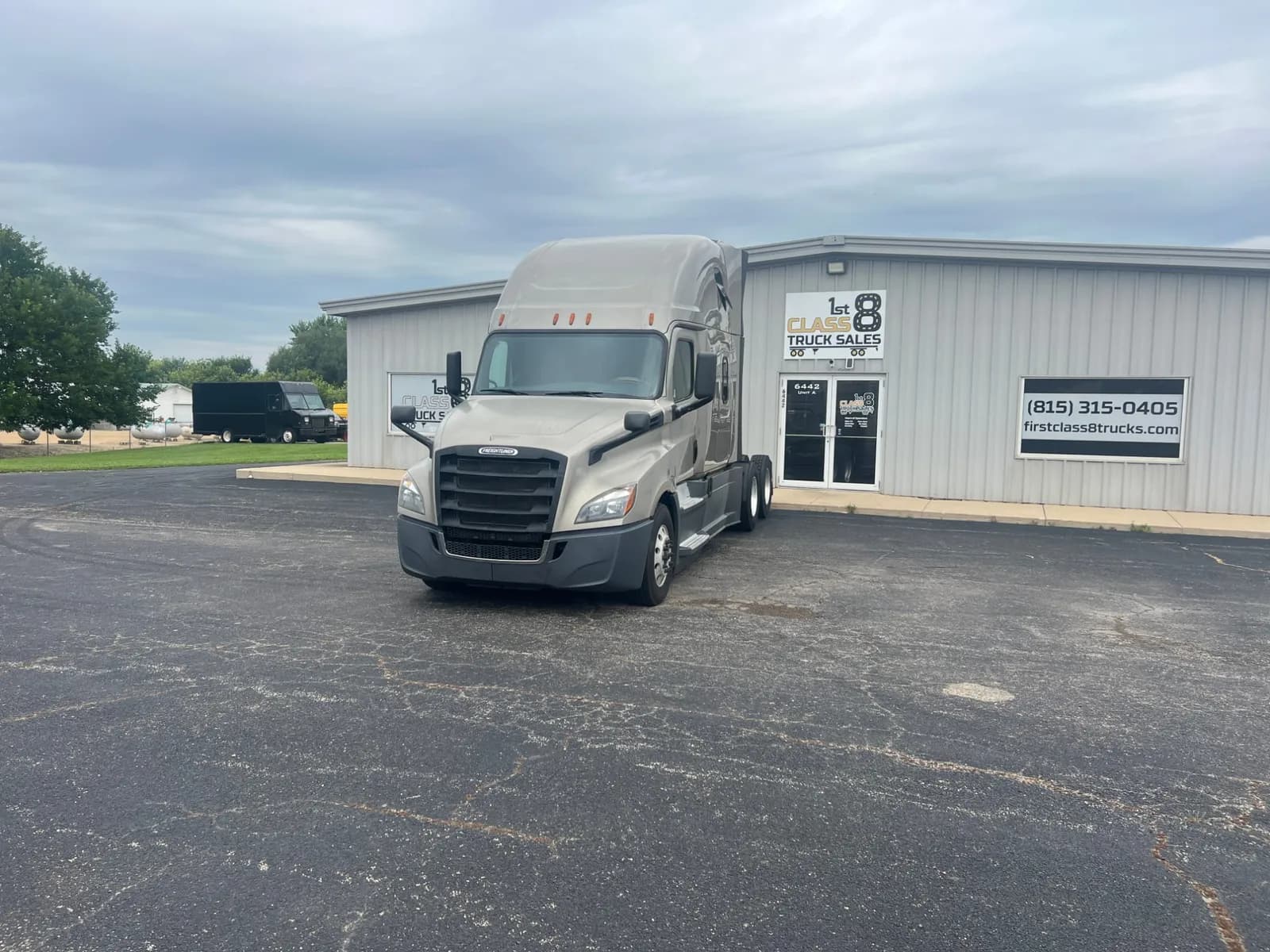 2020 Freightliner Cascadia - Sleeper