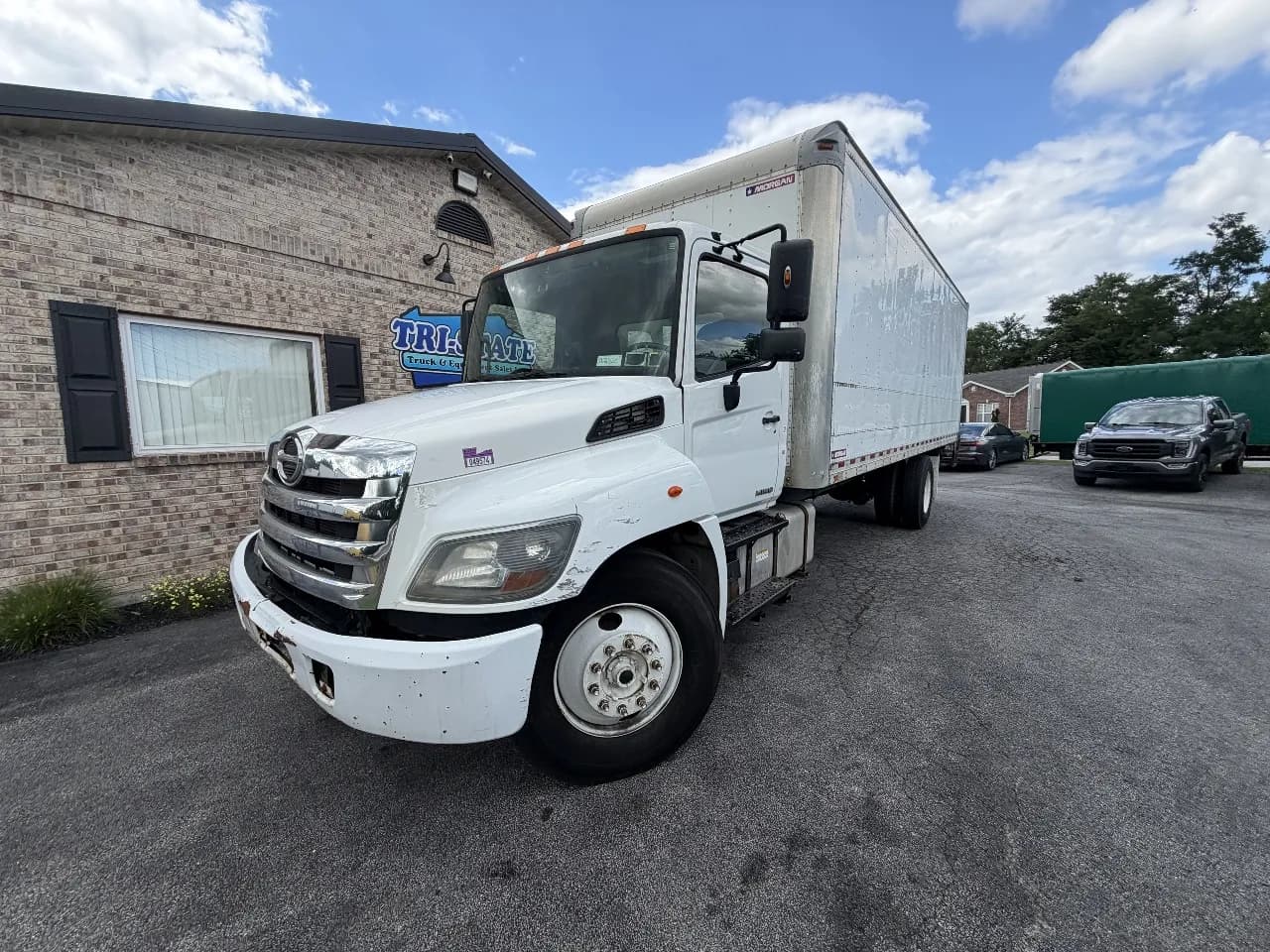 2016 Hino 268 - Box