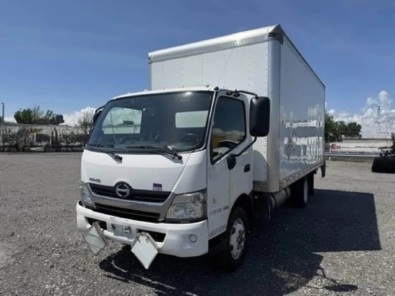 2019 Hino 195 - Box