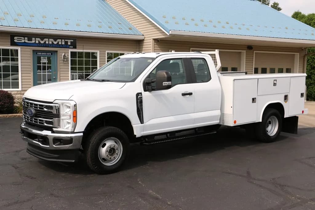 2023 Ford F350 - Service