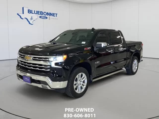 2022 Chevrolet Silverado 1500 Crew Cab - Pickup