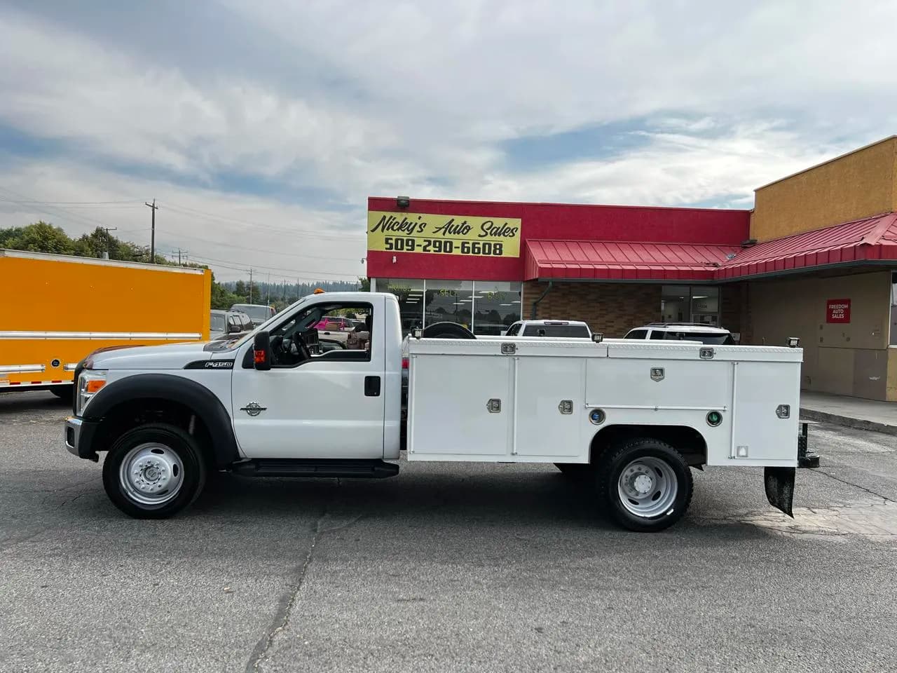 2014 Ford F-450 SD - Chassis