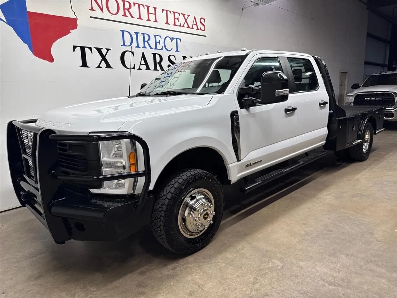 2023 Ford F-350 SD XL Crew Cab Long Bed - Chassis