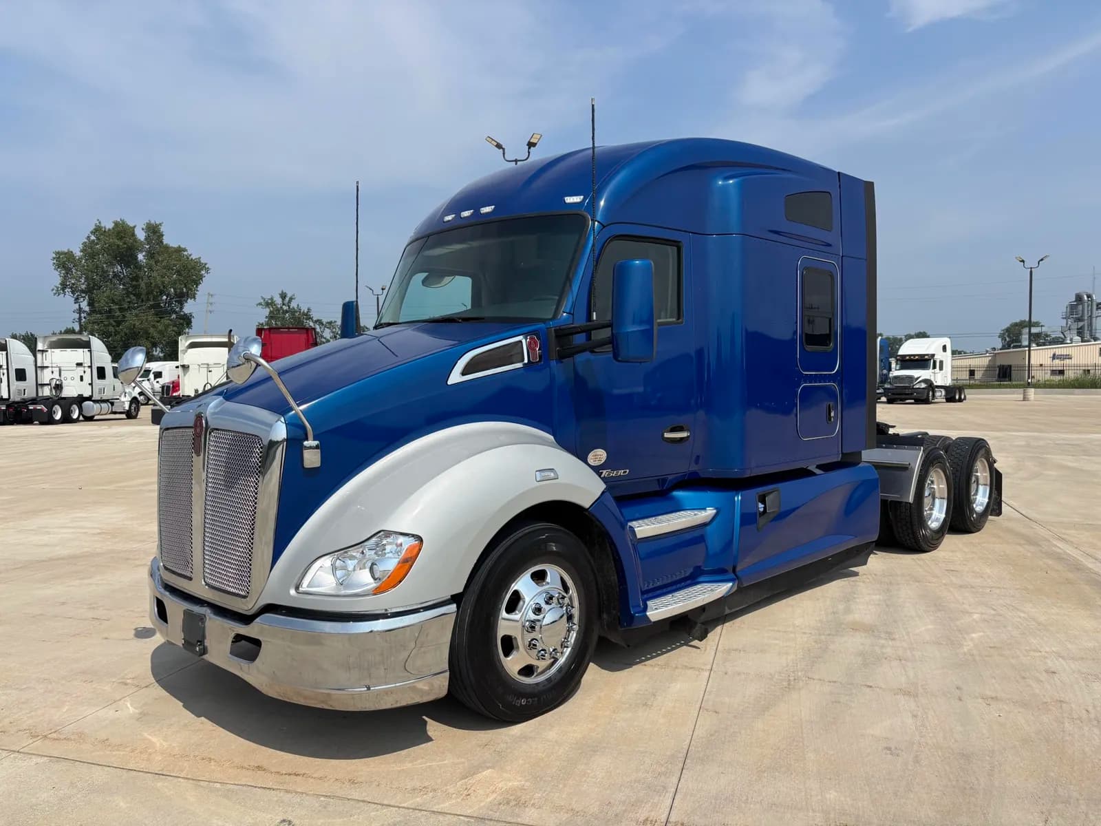 2021 Kenworth T680 - Sleeper
