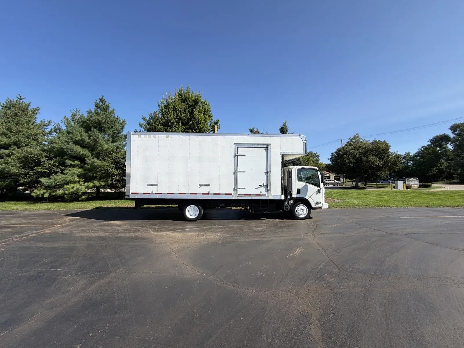 2020 Isuzu NRR - Box