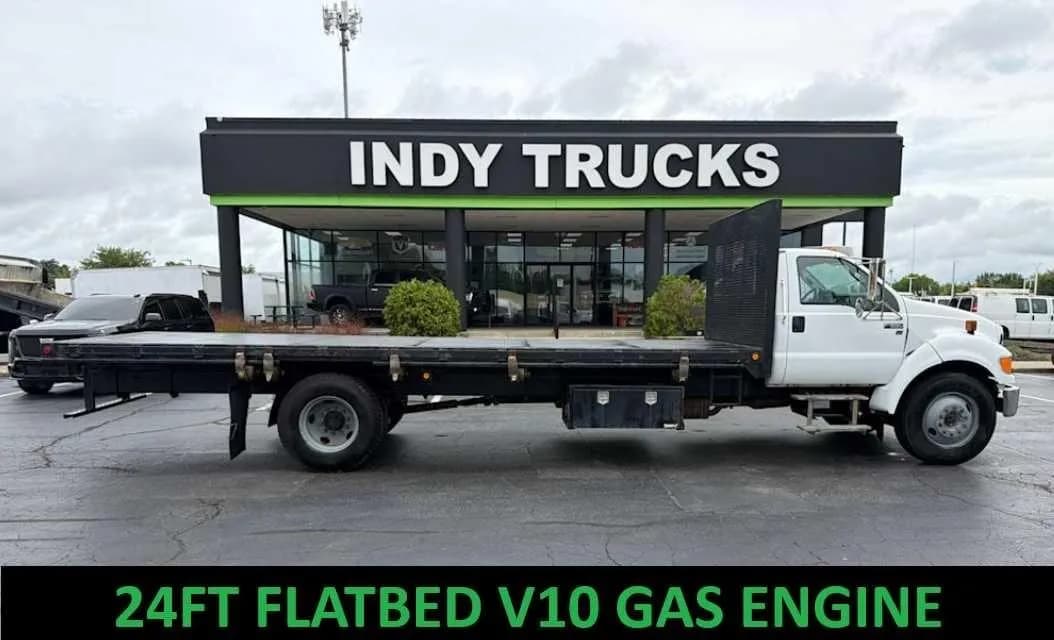 2013 Ford F-650 Super Duty - Pickup