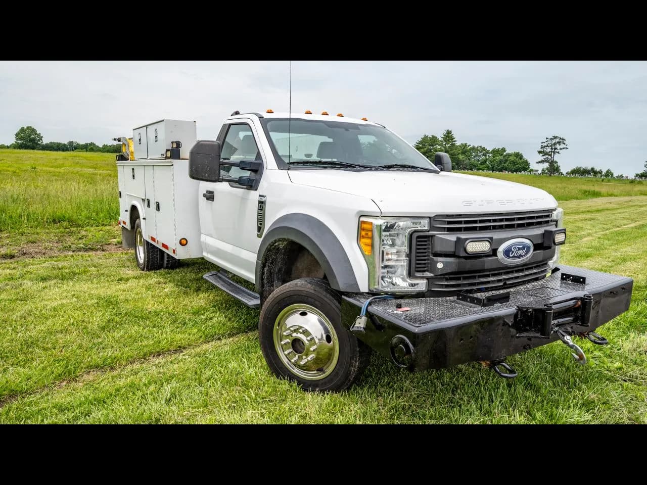 2017 Ford F-550 - Chassis