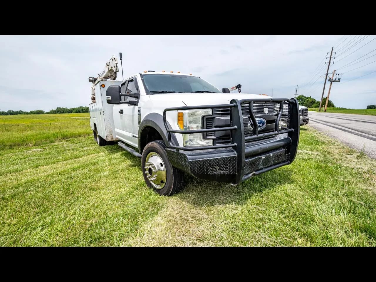 2017 Ford F-550 SuperCab - Chassis
