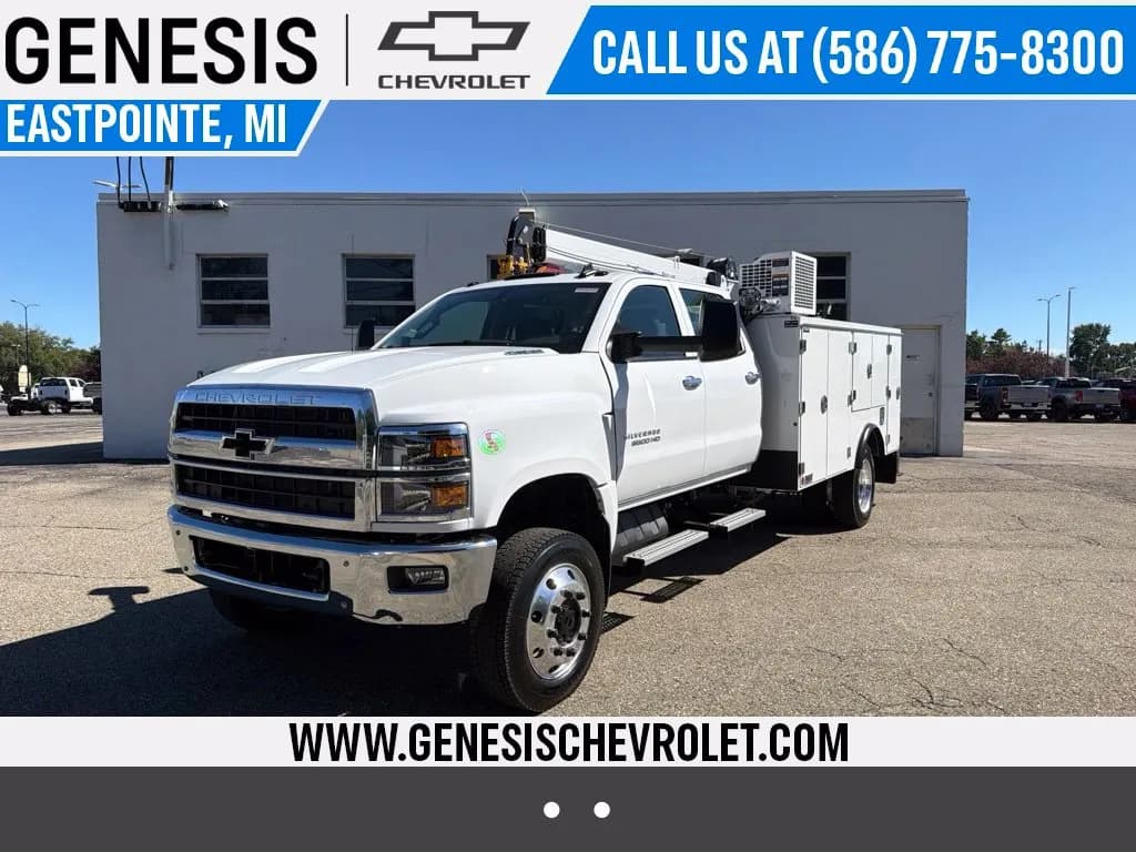 2026 Chevrolet Silverado 6500 Crew Cab - Chassis