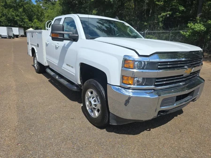 2018 Chevrolet Silverado 2500 HD - Chassis
