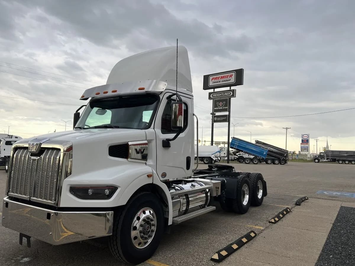 2027 Western Star 47X - Day Cab