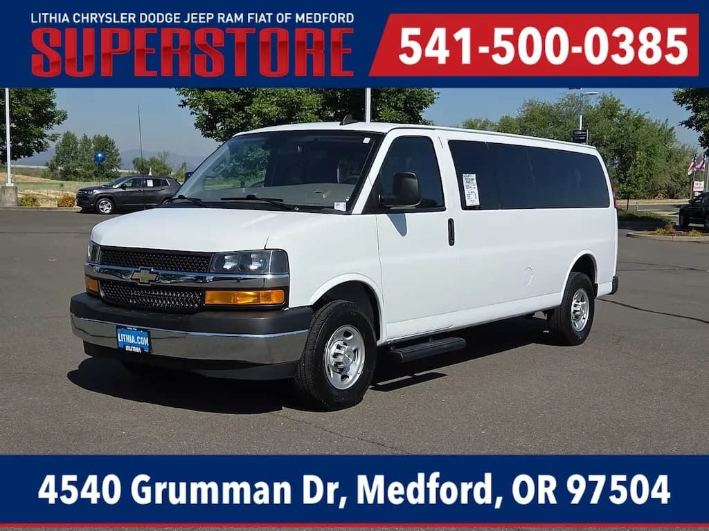 2023 Chevrolet Express 3500 - Vans