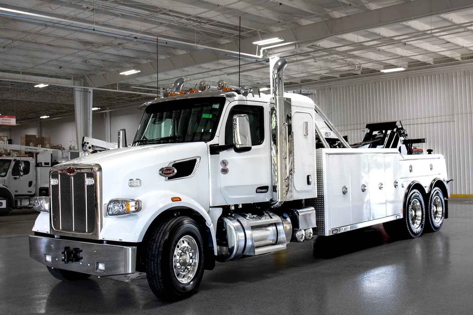 2026 Peterbilt 567 - Tow