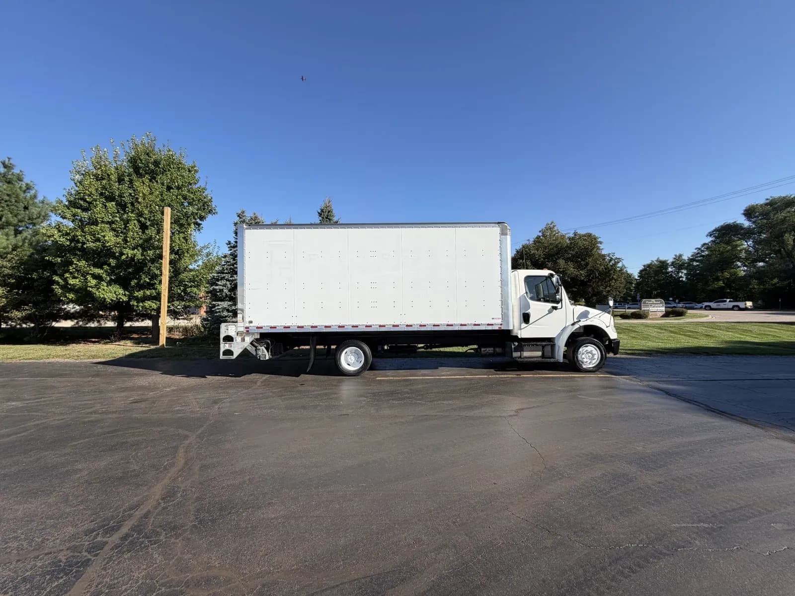 2020 Freightliner M2 106 - Box