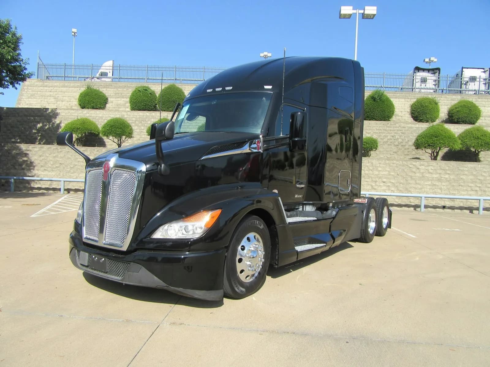 2023 Kenworth T680 - Sleeper