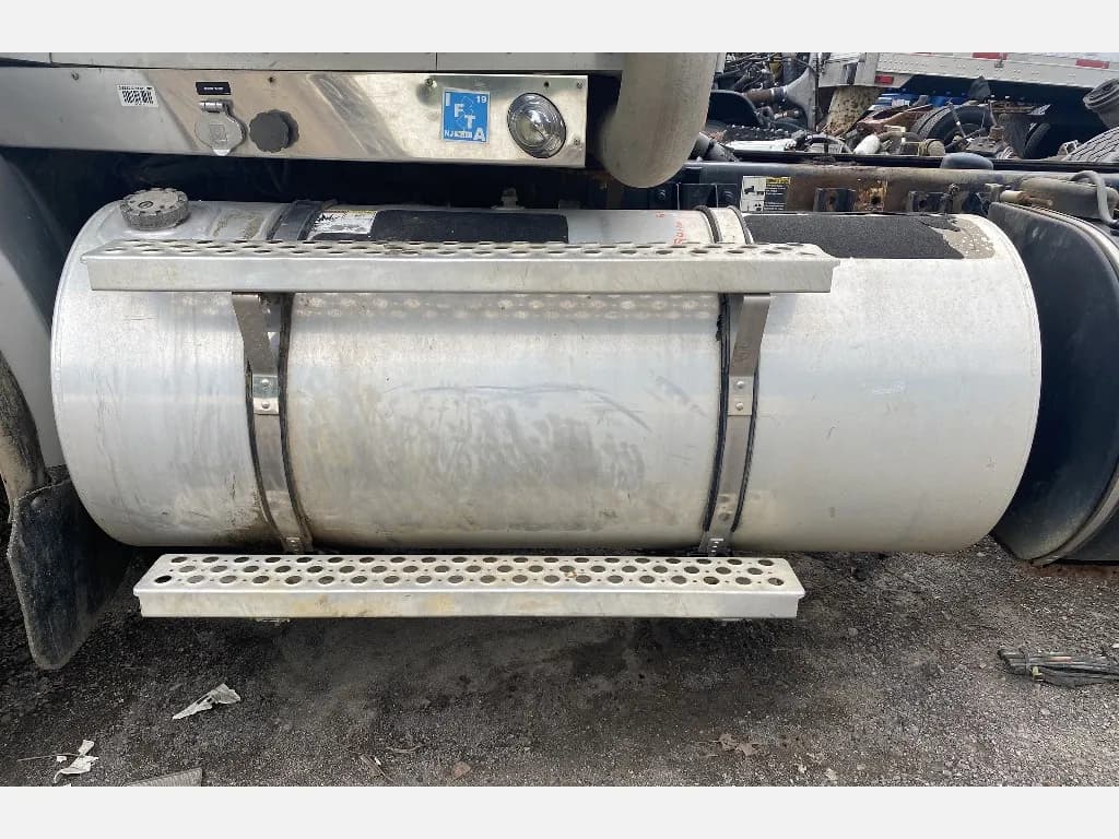 2012 Kenworth T800 Fuel Tank