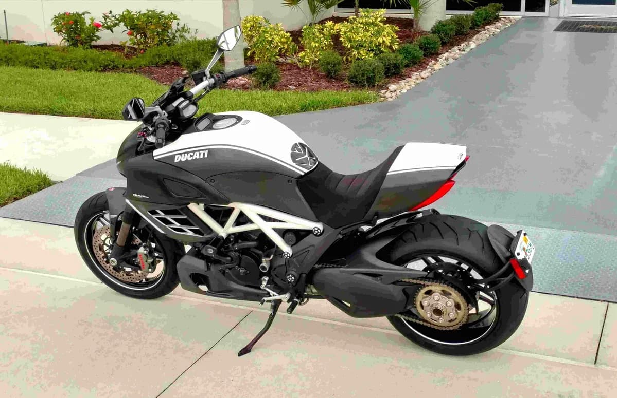 2013 Ducati Diavel AMG