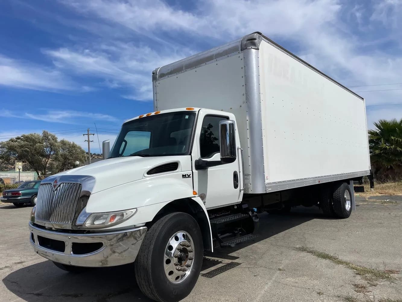 2020 International MV607 - Box