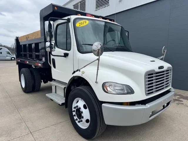 2019 FREIGHTLINER M2