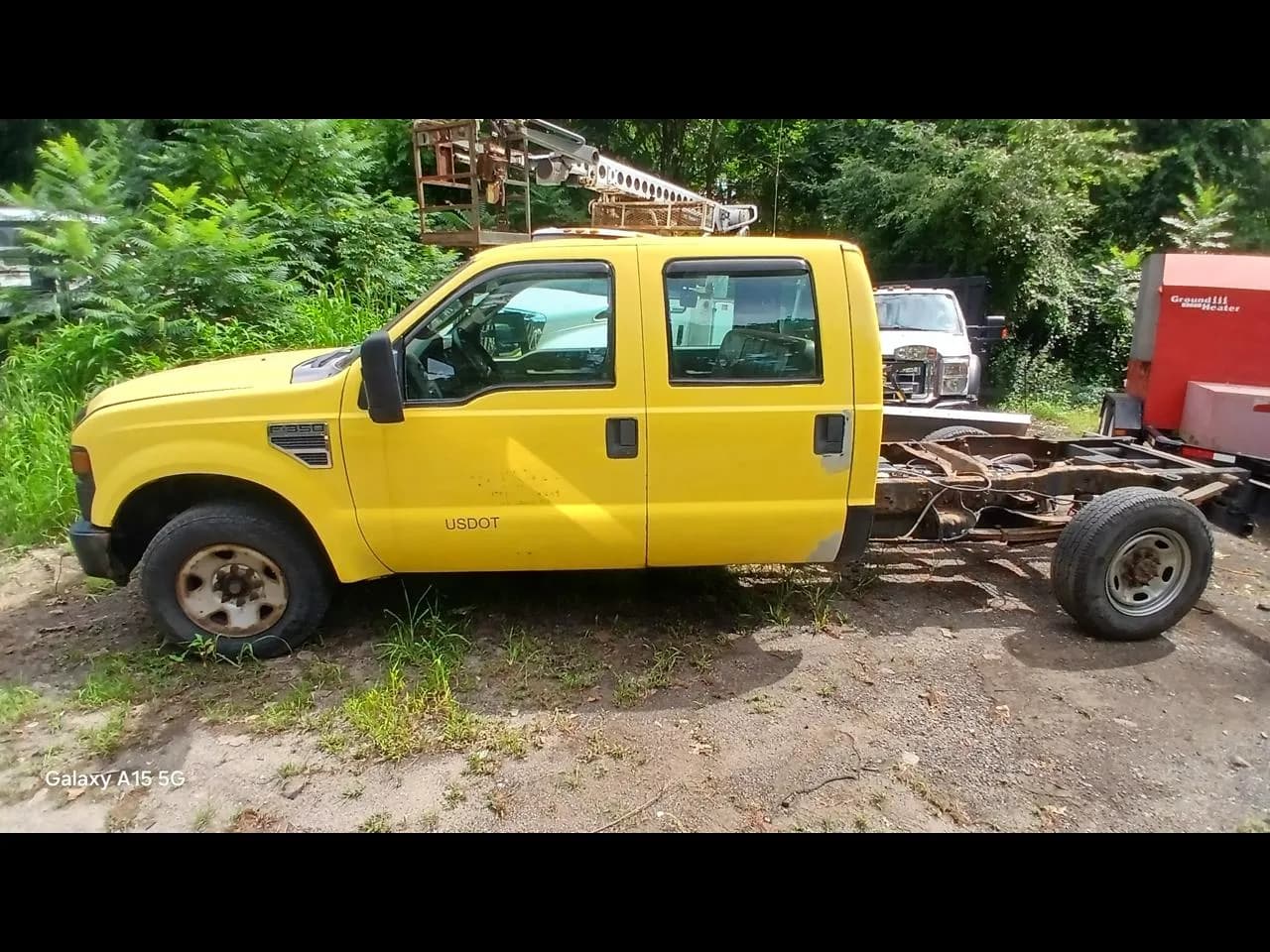 2008 Ford F350 Cab & chasis - Pickup
