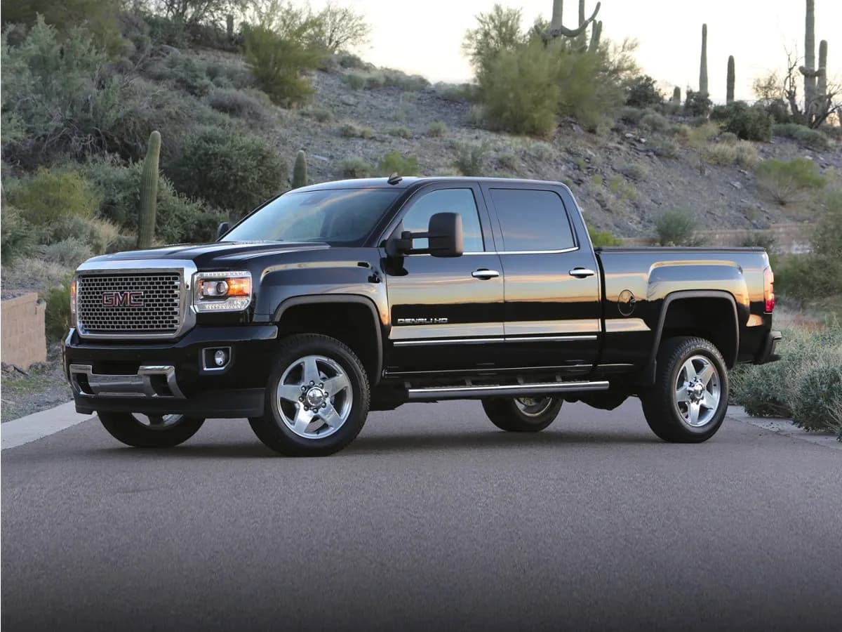 2015 GMC Sierra 3500HD Denali Crew Cab - Pickup