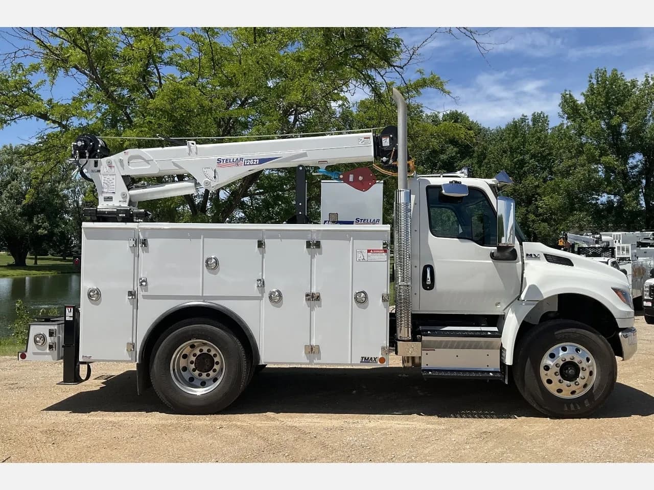 2025 International MV607 Mechanics Truck - Service