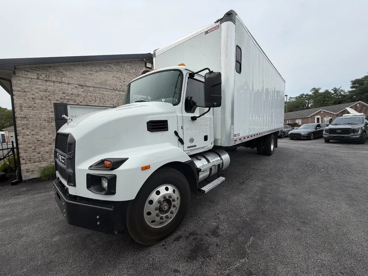 2024 Mack MD - Box