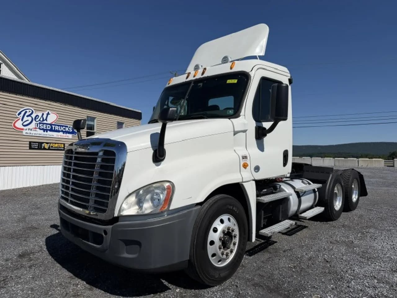 2014 Freightliner Cascadia - Day Cab