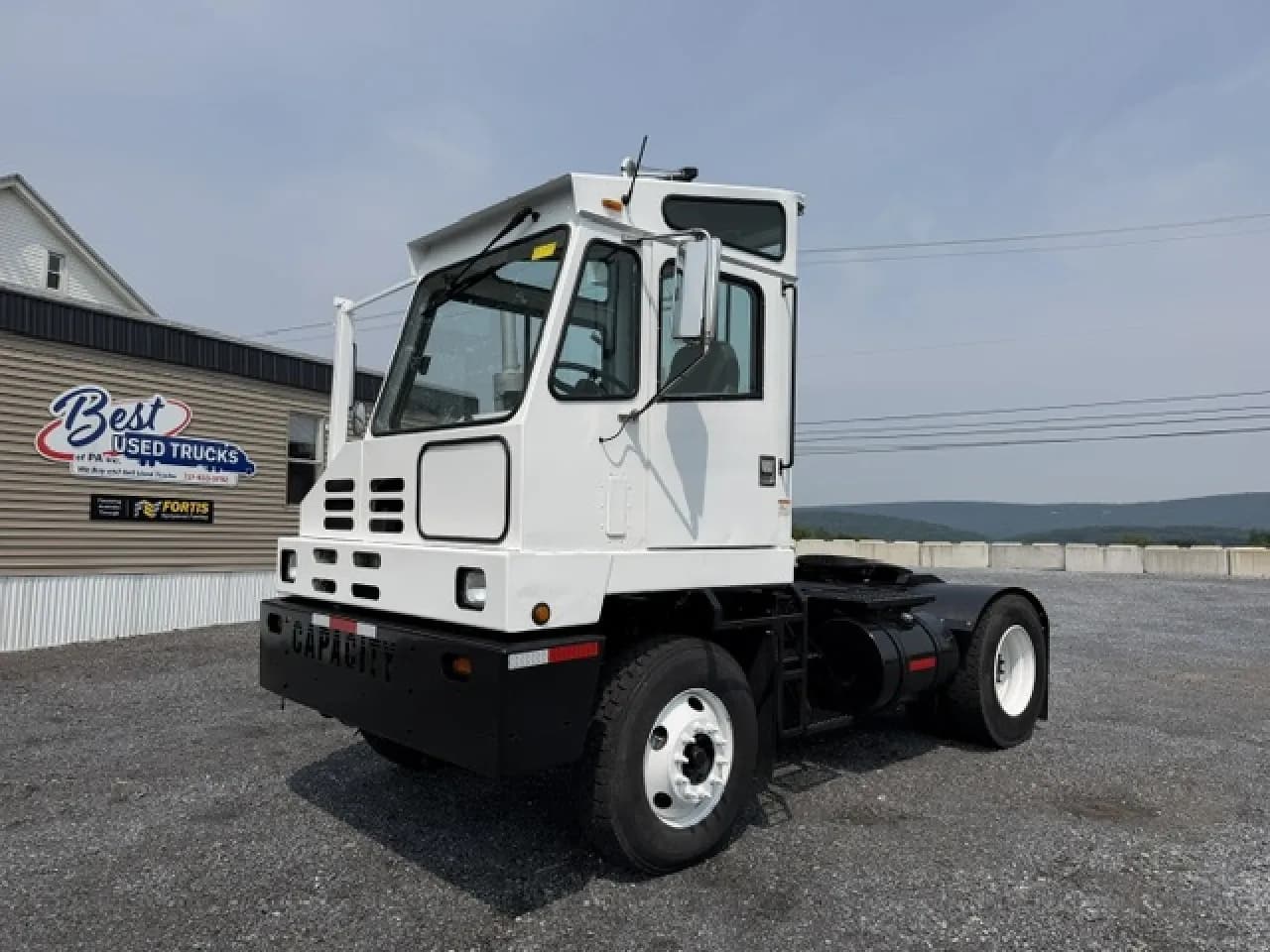 2012 Capacity TJ5000DR Yard Jockey - Spotter - Yard Spotter Trucks