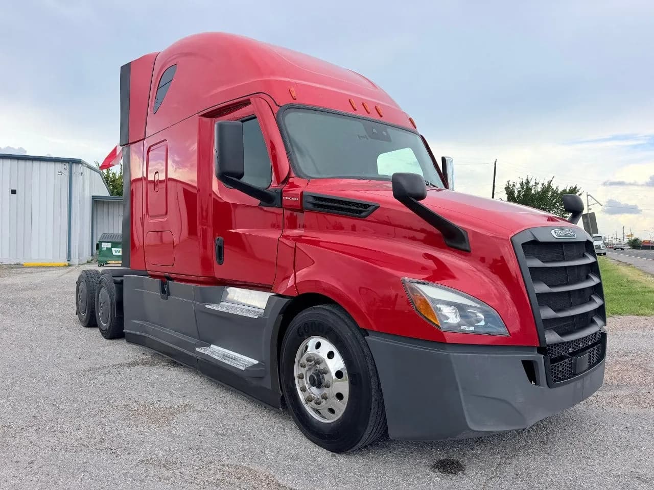 2022 Freightliner Cascadia - Sleeper