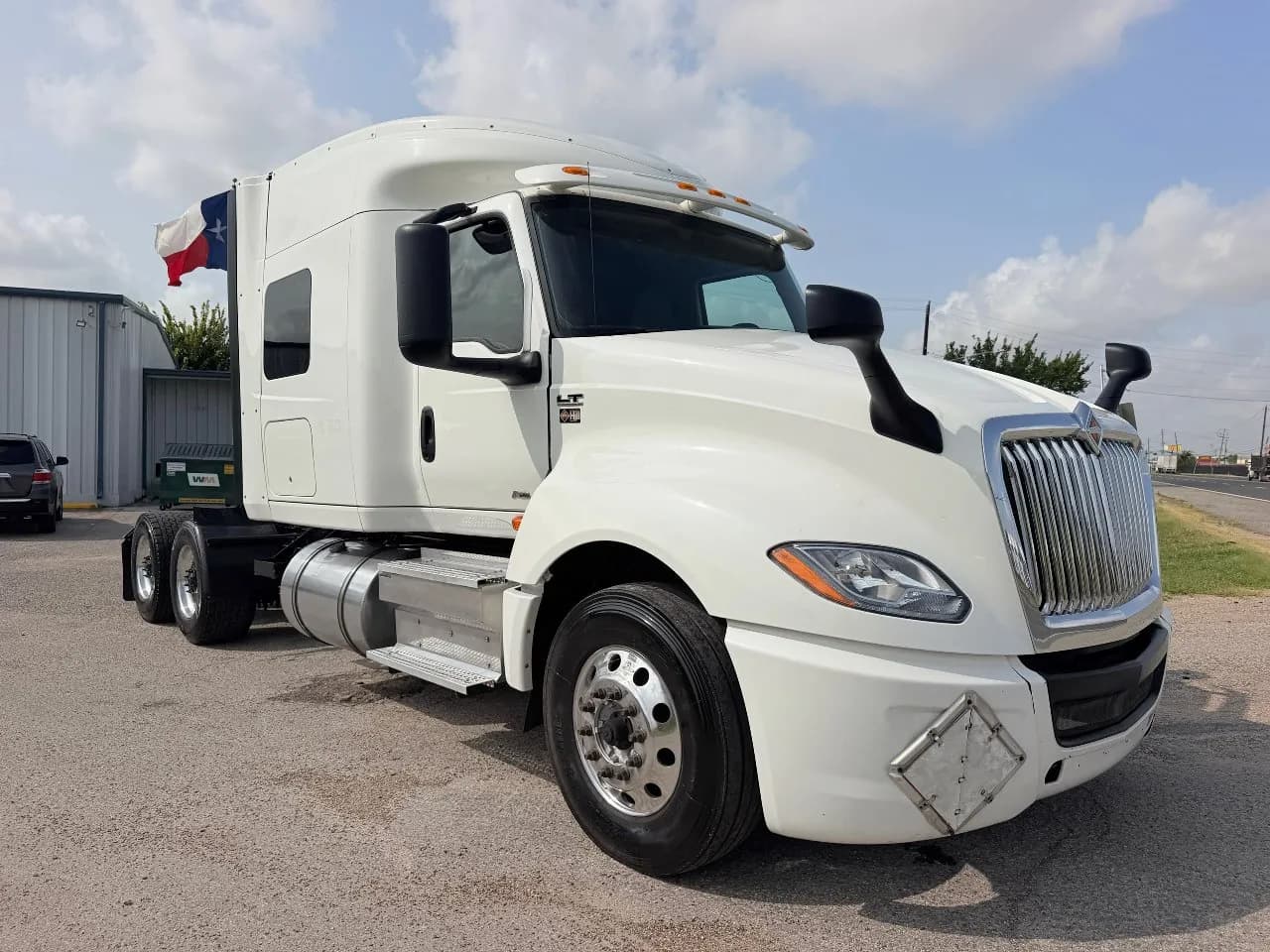 2020 International LT 625 - Sleeper