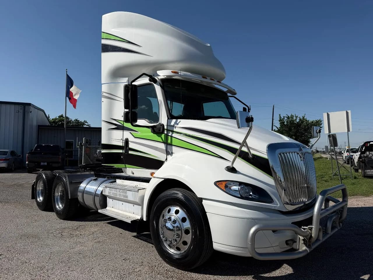 2018 International LT - Day Cab