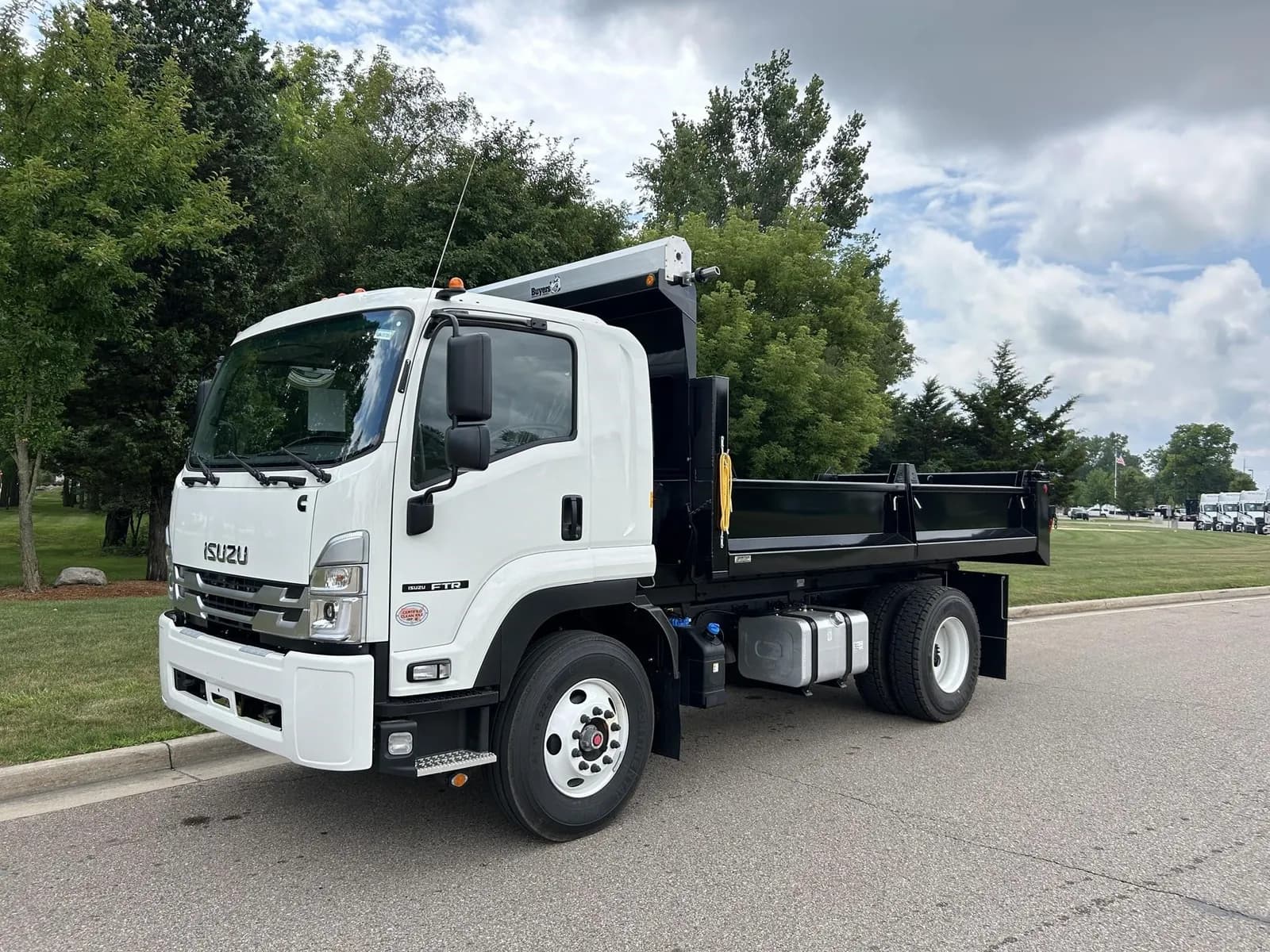 2025 Isuzu FTR - Dump