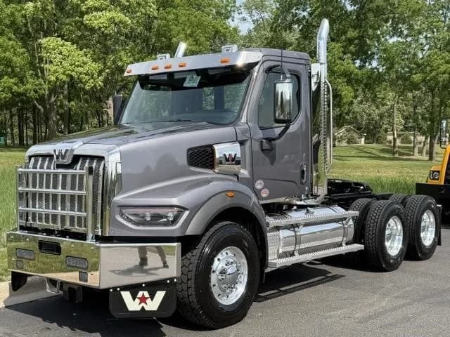 2027 Western Star 49X - Day Cab