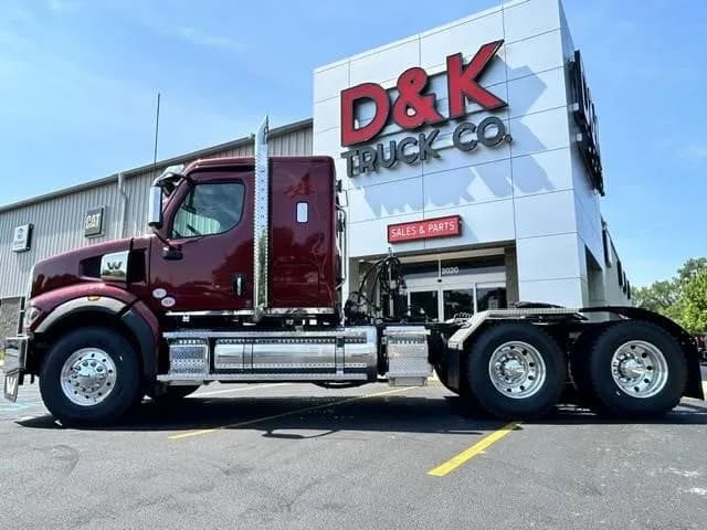 2027 Western Star 49X - Sleeper