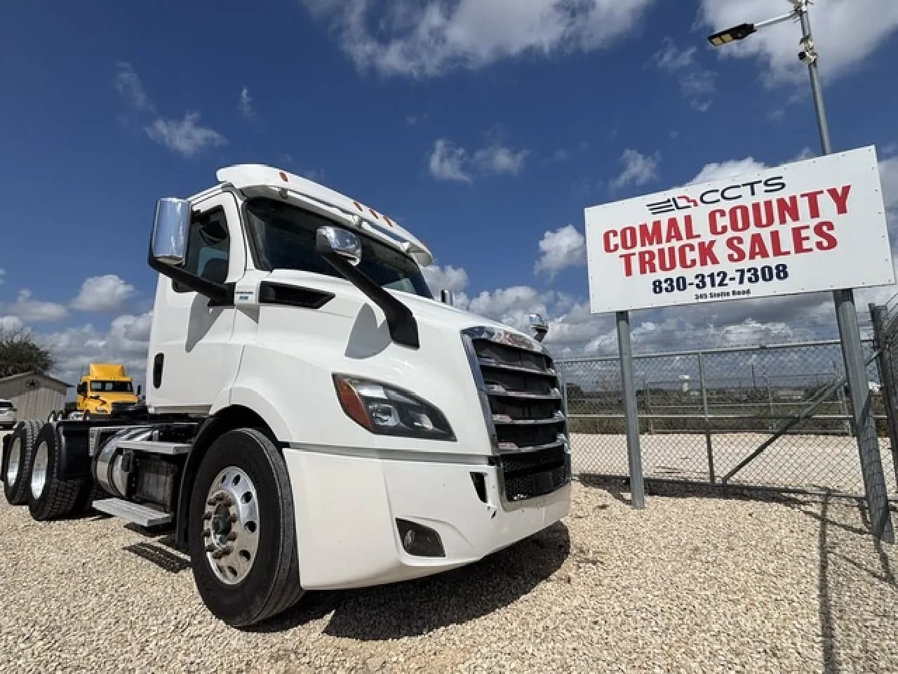 2019 Freightliner Cascadia - Day Cab