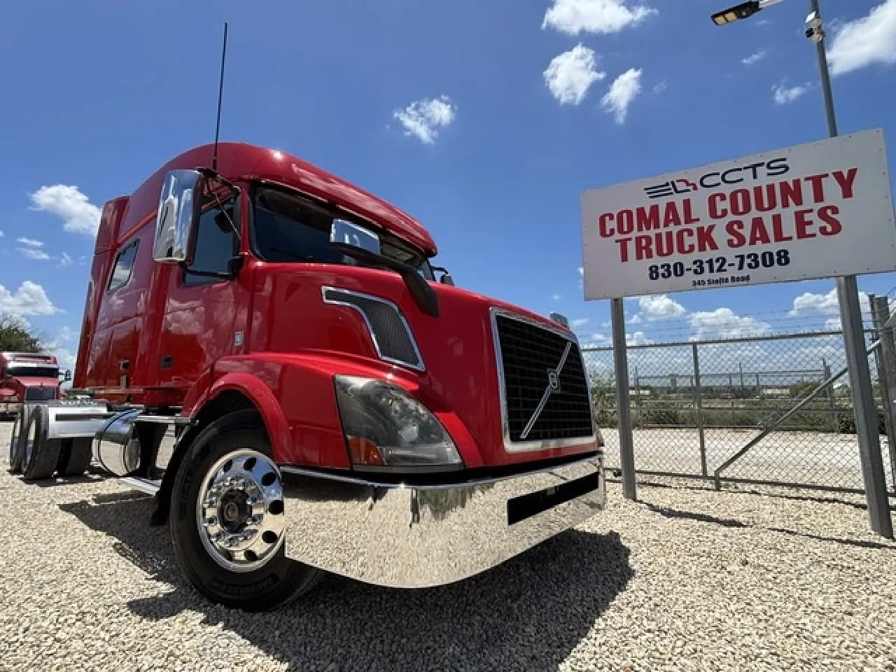 2018 Volvo VNL730 - Sleeper