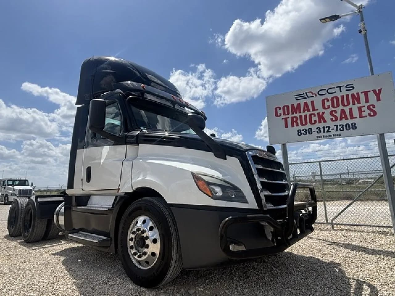 2018 Freightliner Cascadia - Day Cab