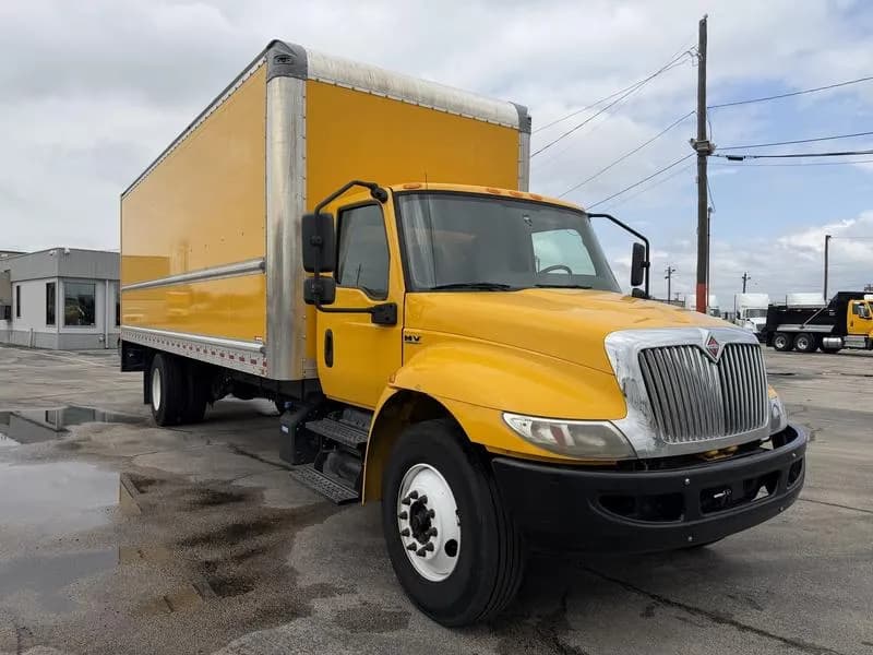 2021 International MV607 - Box