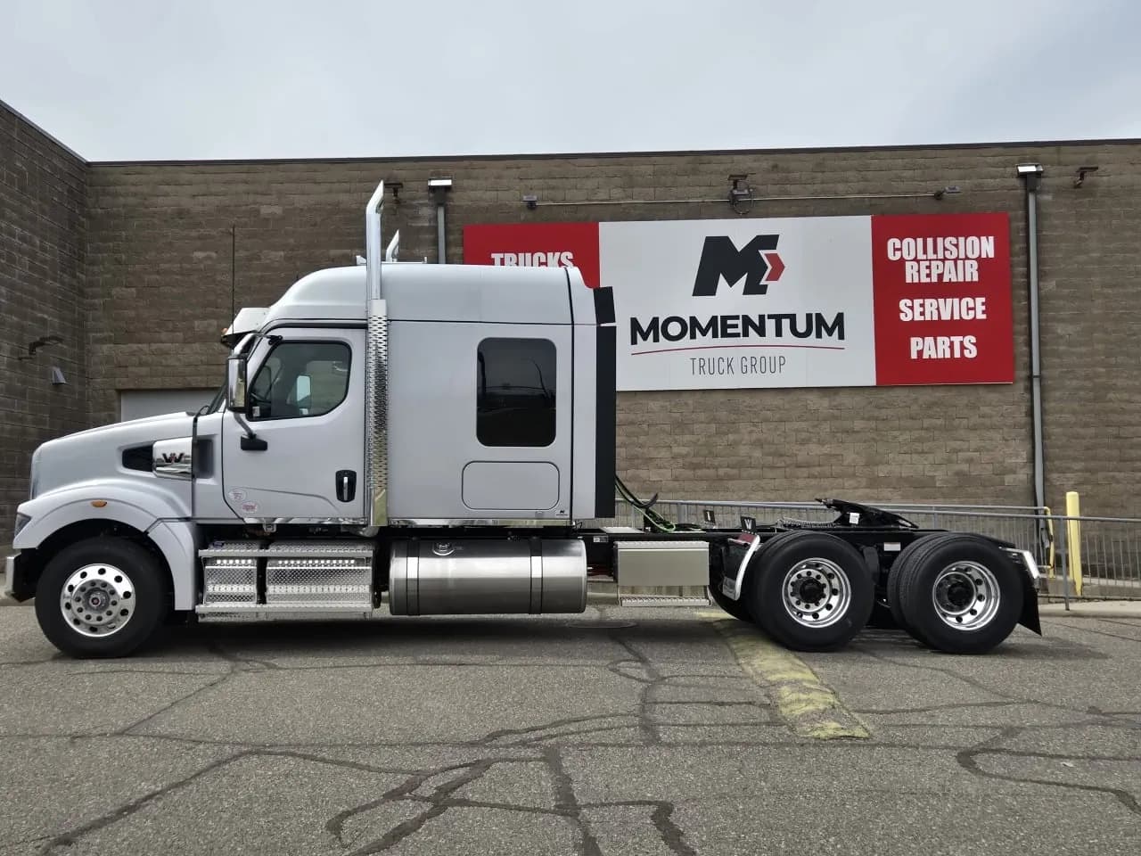 2026 Western Star 49X Tandem Axle - Sleeper