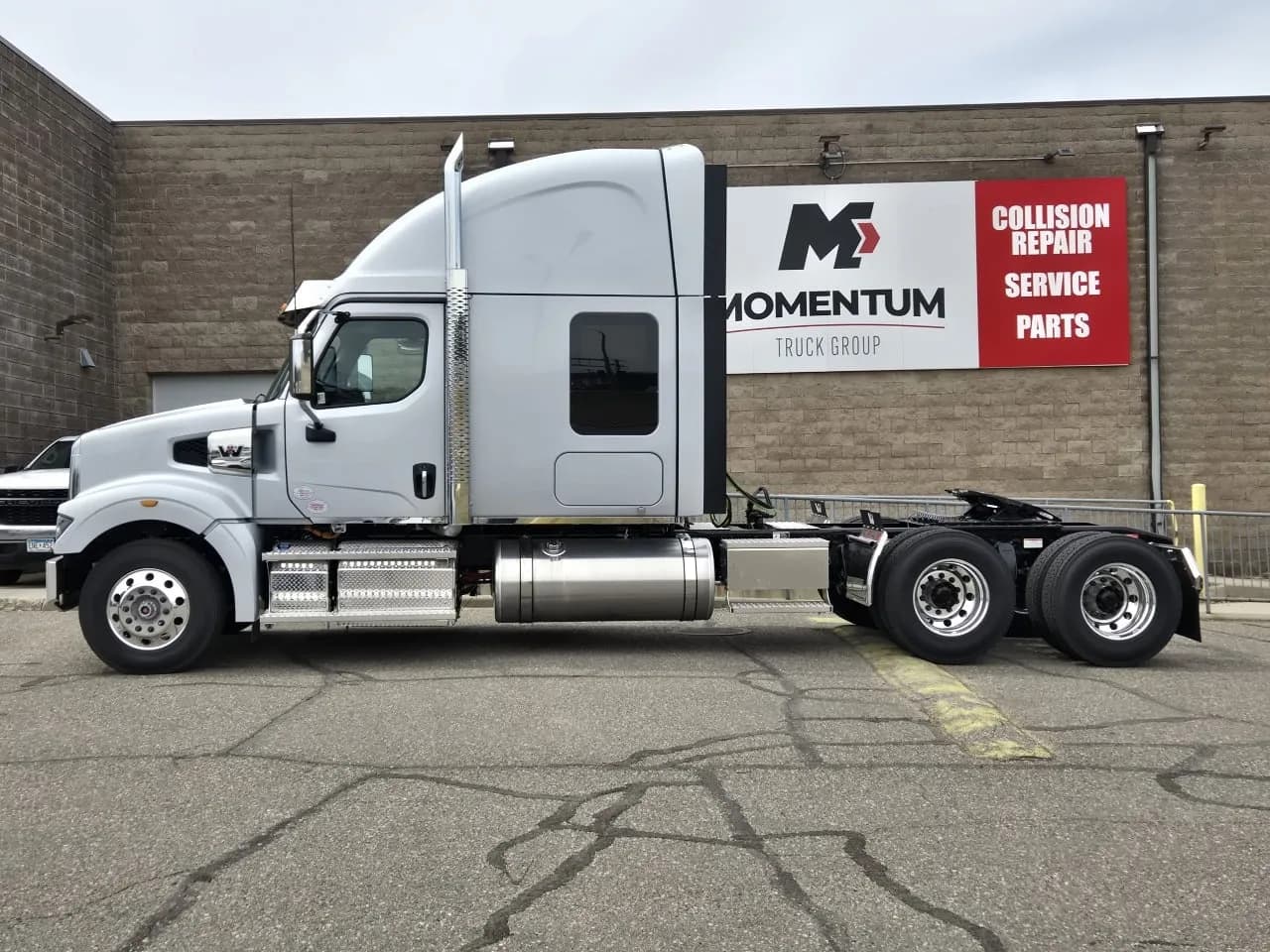 2026 Western Star 49X Tandem Axle - Sleeper