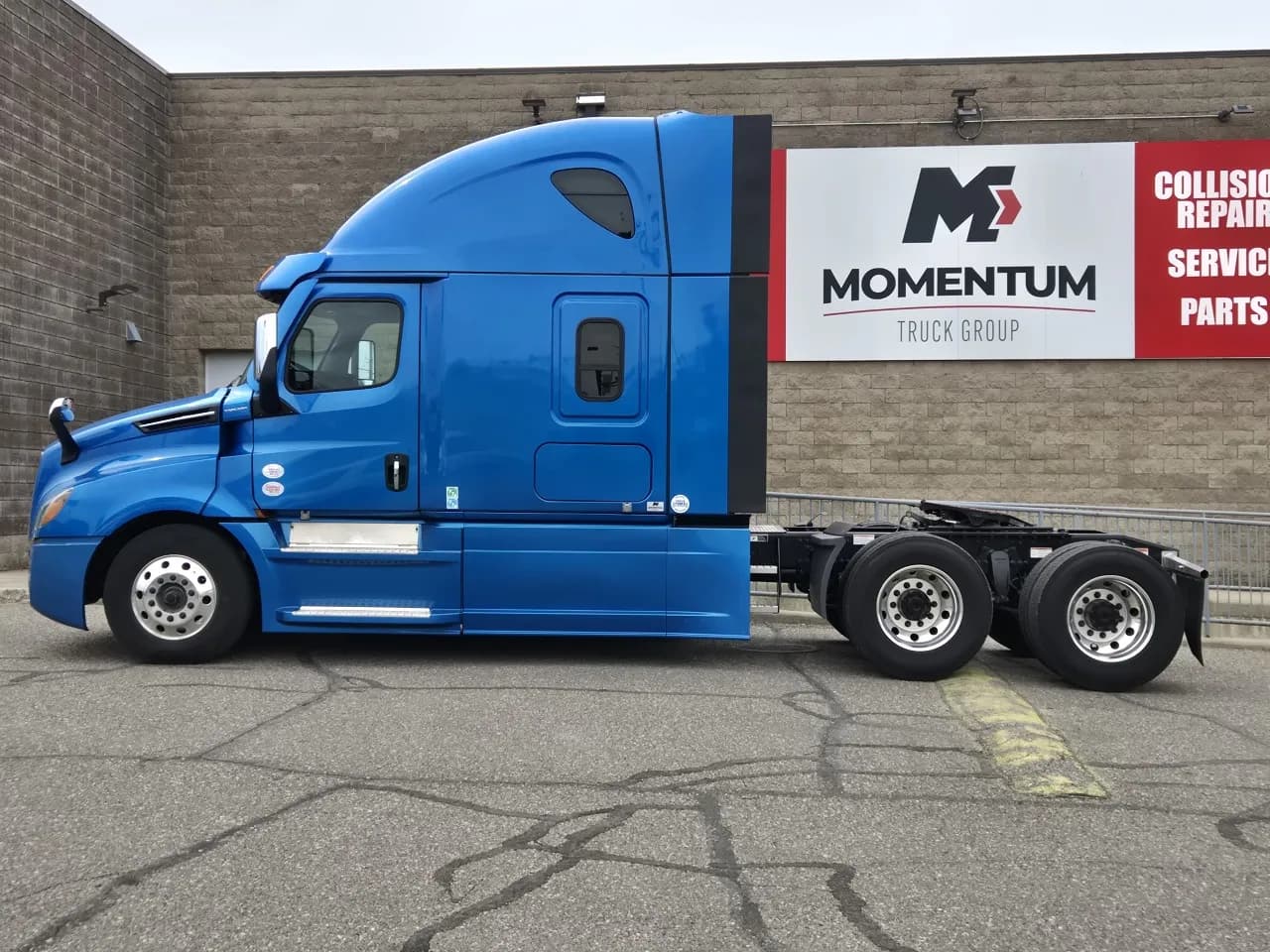 2025 Freightliner Cascadia - Sleeper