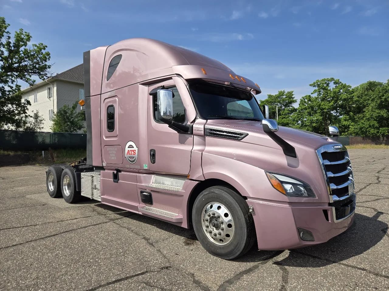 2025 Freightliner Cascadia - Sleeper