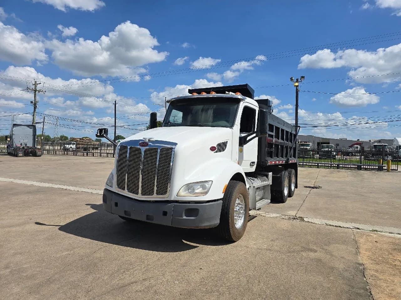 2017 Peterbilt 579 - Dump