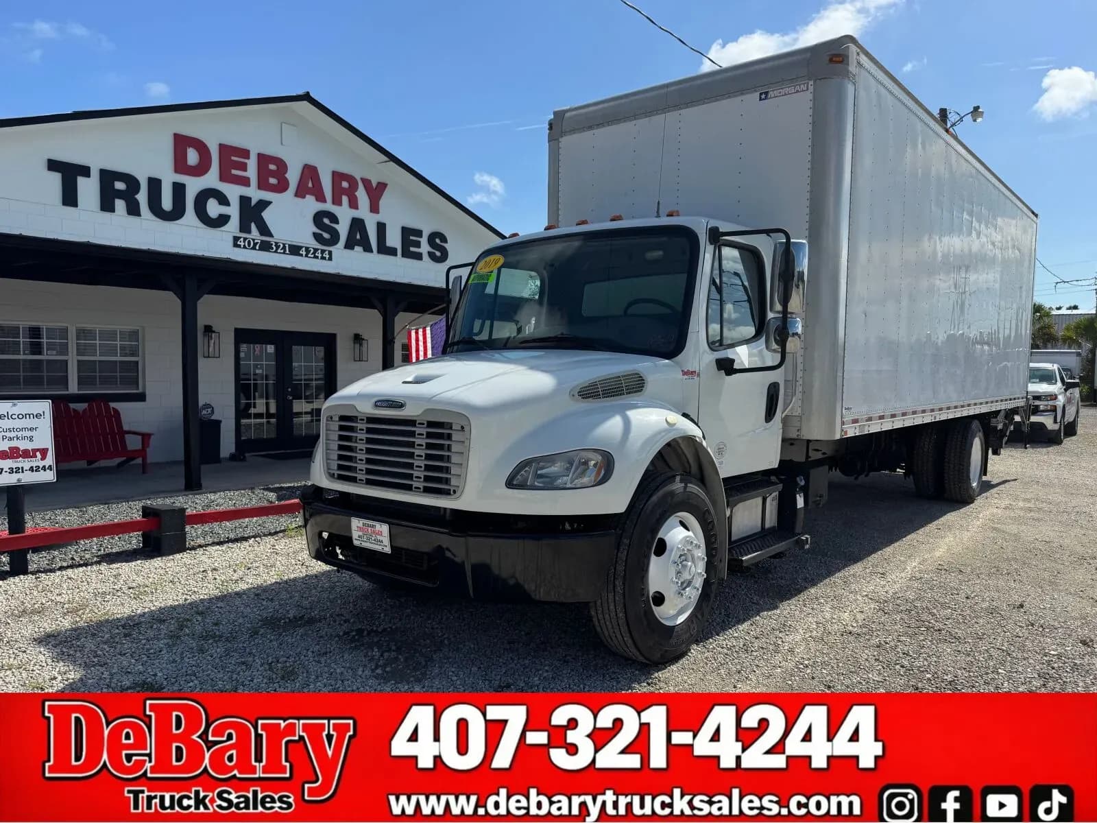 2019 Freightliner M2 106 - Box