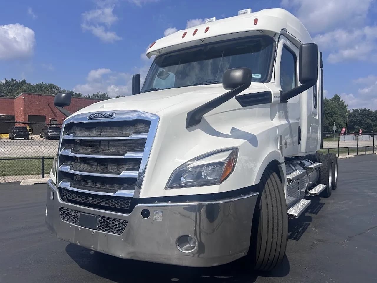 2020 Freightliner Cascadia - Sleeper