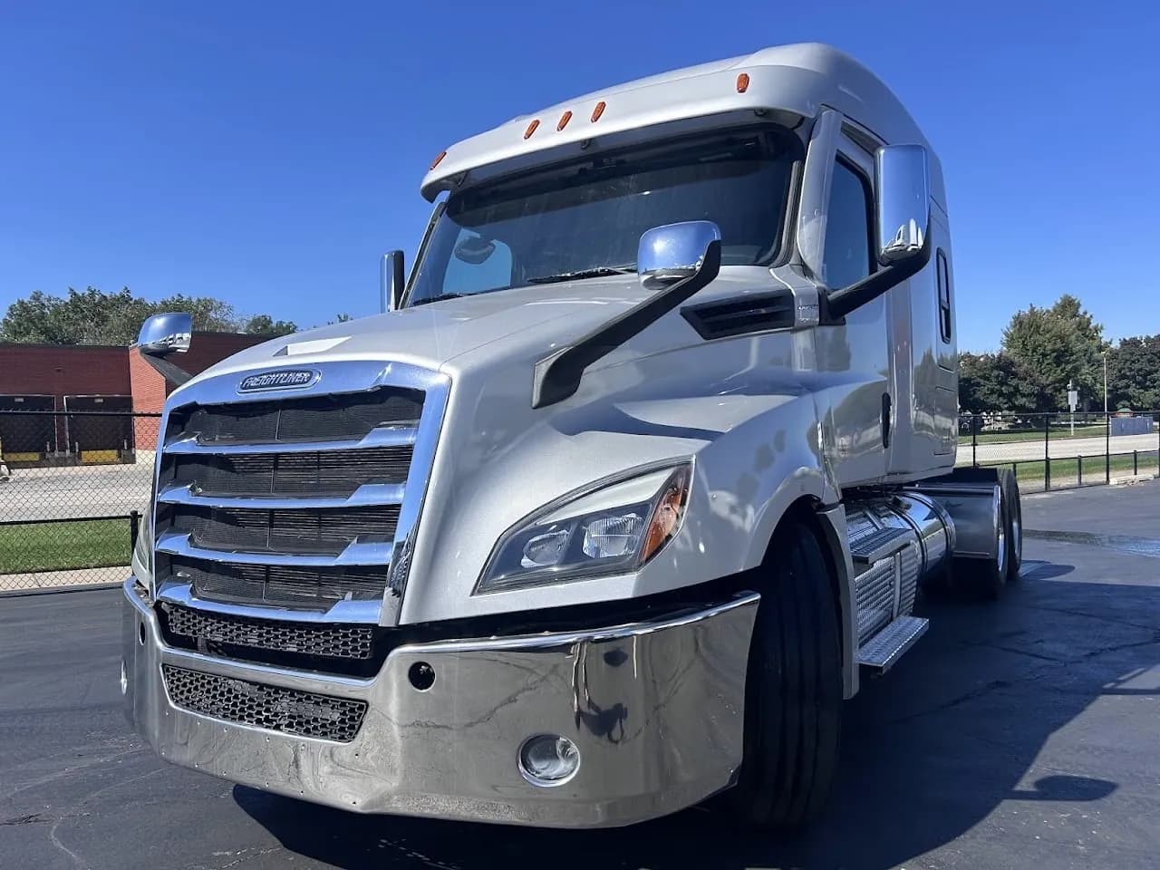 2021 Freightliner Cascadia - Sleeper