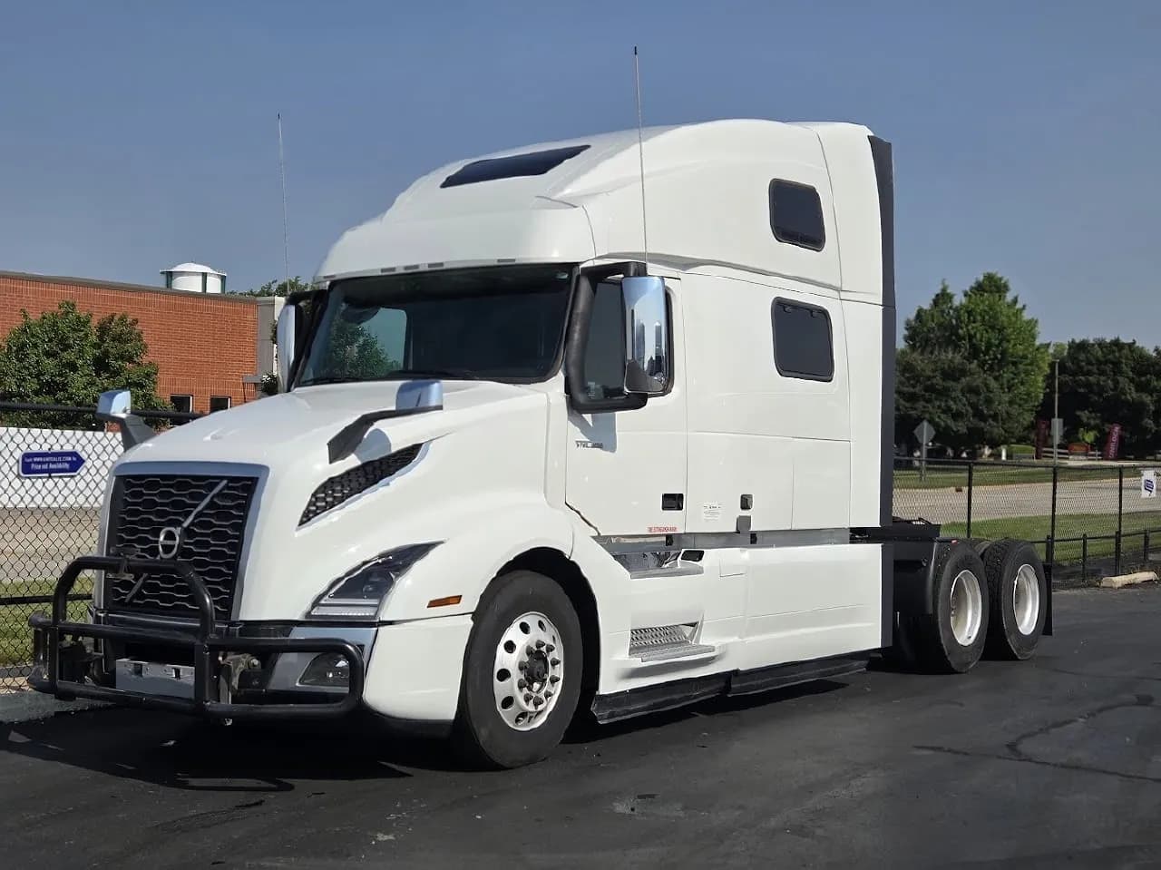 2024 Volvo VNL64T860 * - Sleeper