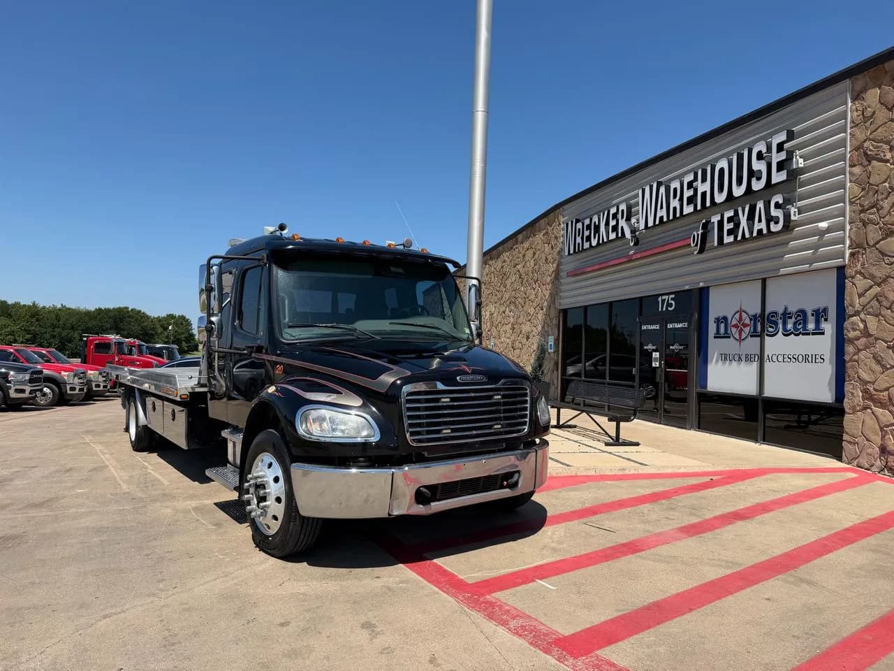 2020 Freightliner M2 106 - Tow