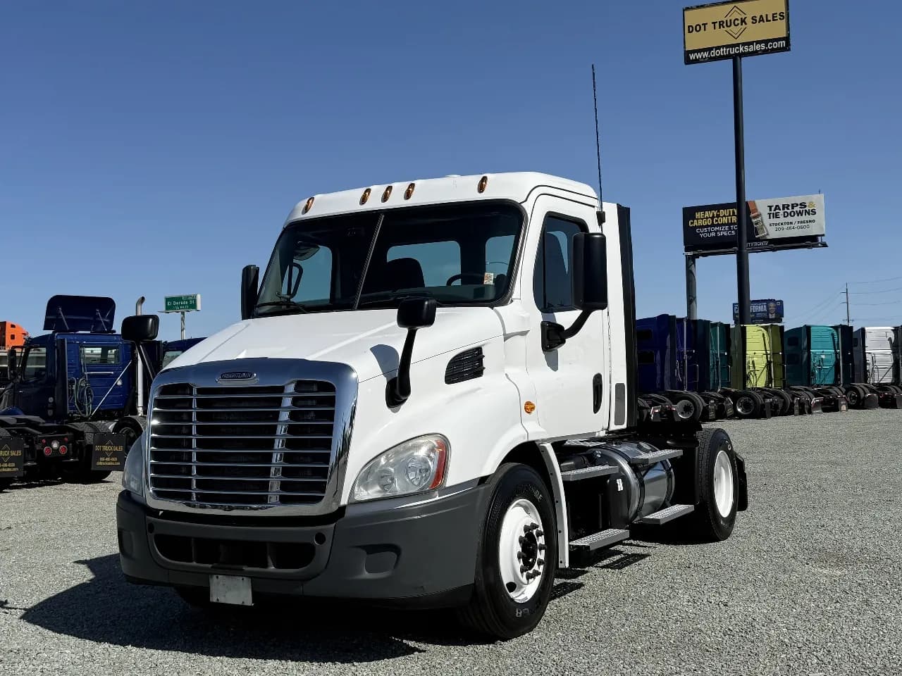 2017 Freightliner Cascadia - Day Cab